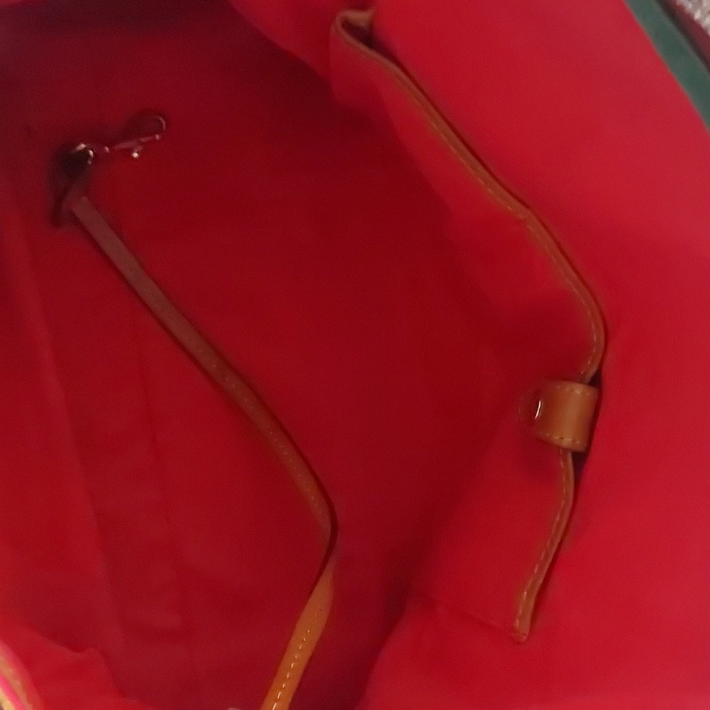 Dooney&Bourke Florentine Leather Domed 🌼 - Picture 10 of 16